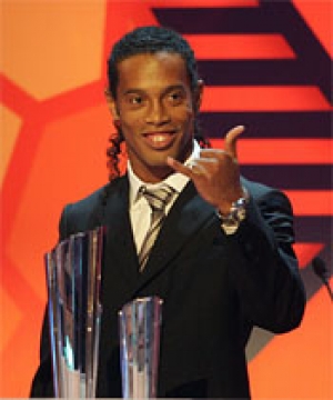 il joue bien